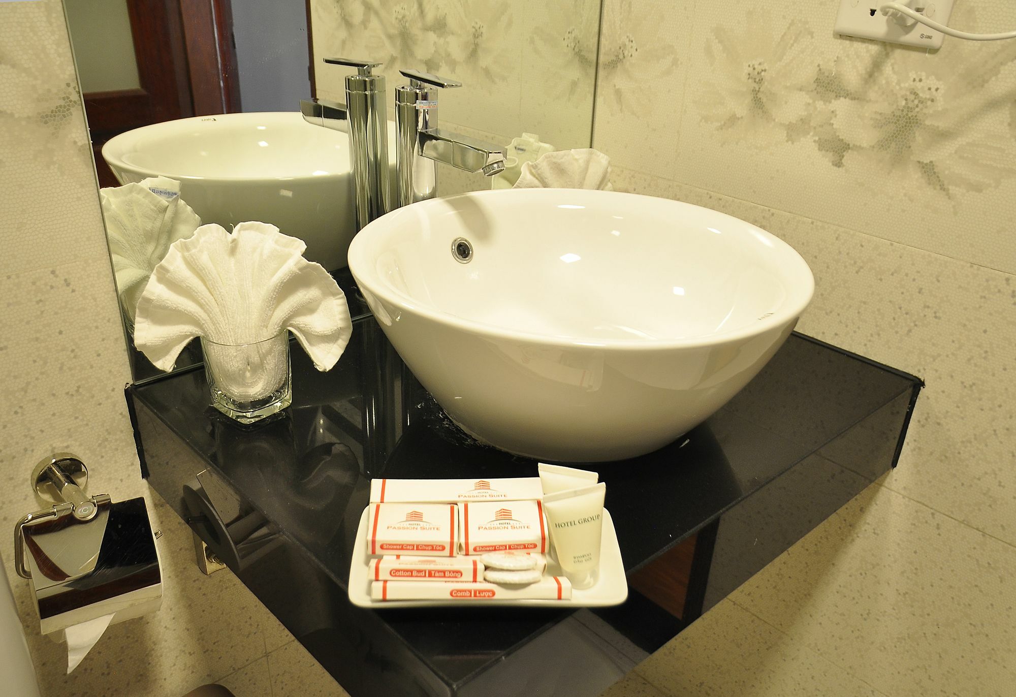 Hanoi Passion Suite Hotel Exterior photo